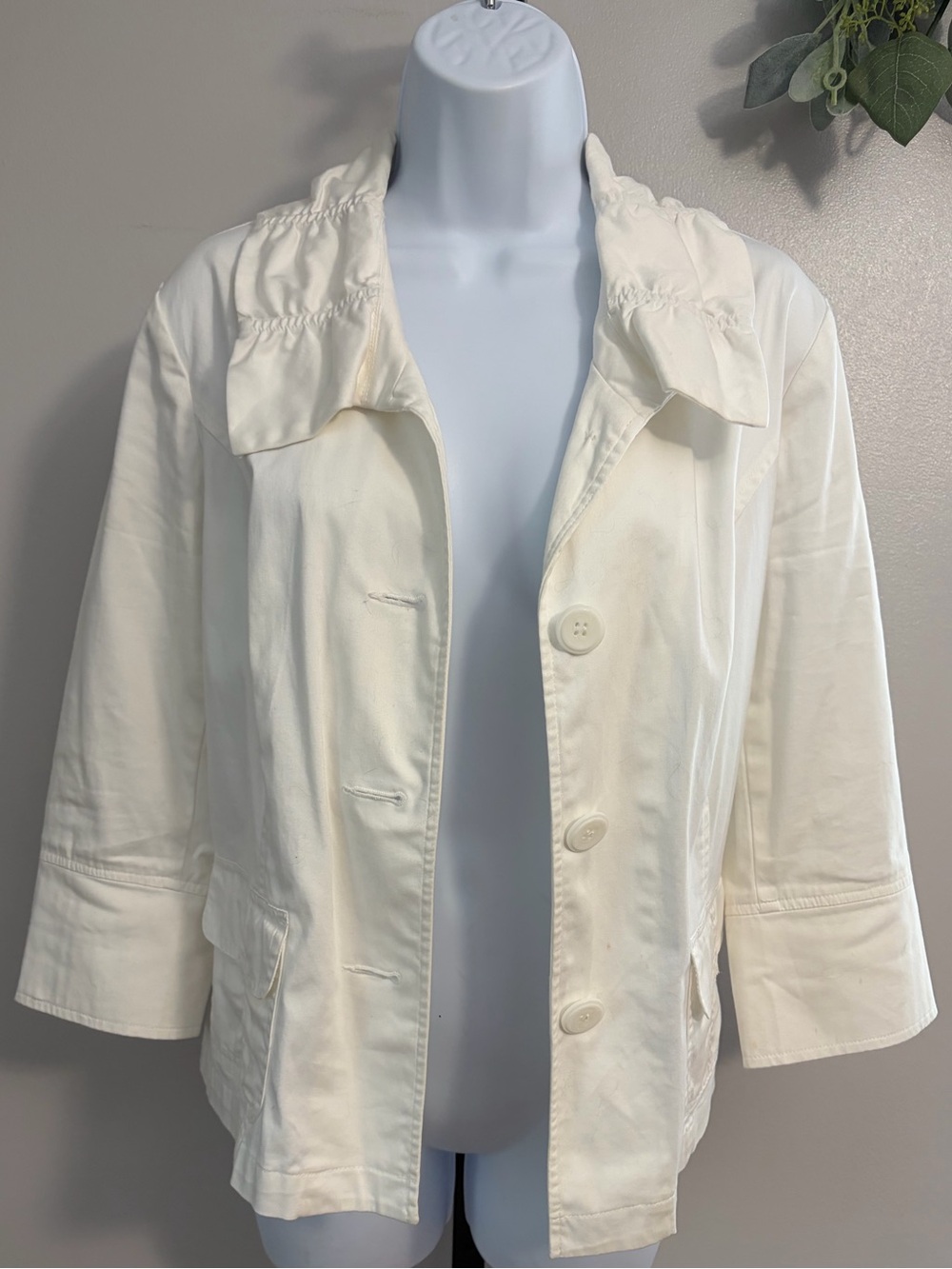 Tribella-  Cream Three-Button Women's Jacket/ Blazer